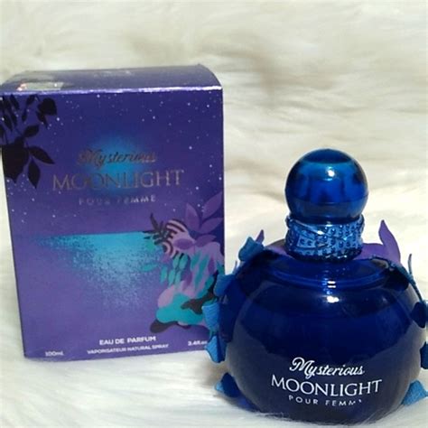 mysterious moonlight perfume smells like